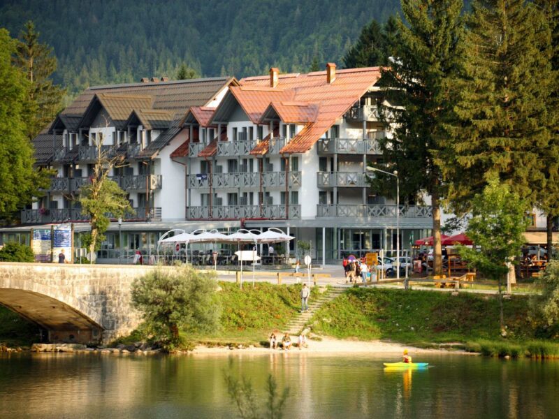 Hotel Jezero - Zvýhodněný Balíček (jaro/podzim)