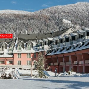 Ramada Hotel & Suites - zimní zájezd se skipasem v ceně