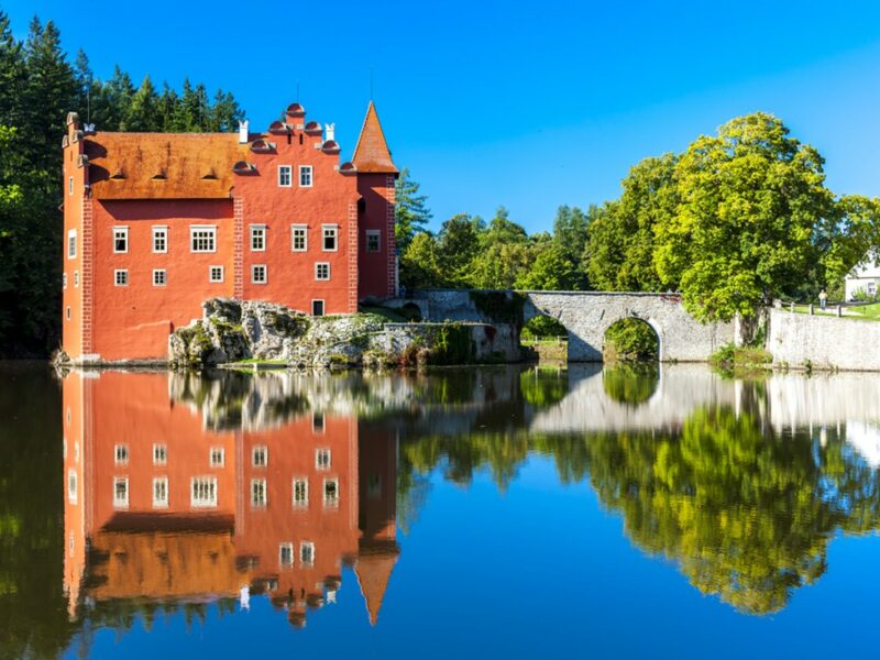 Jindřichův Hradec A Zámek Červená Lhota