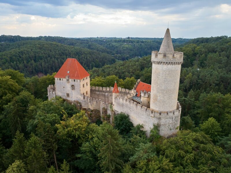 Soutok Labe A Vltavy, Hrad Kokořín A Skalní Město