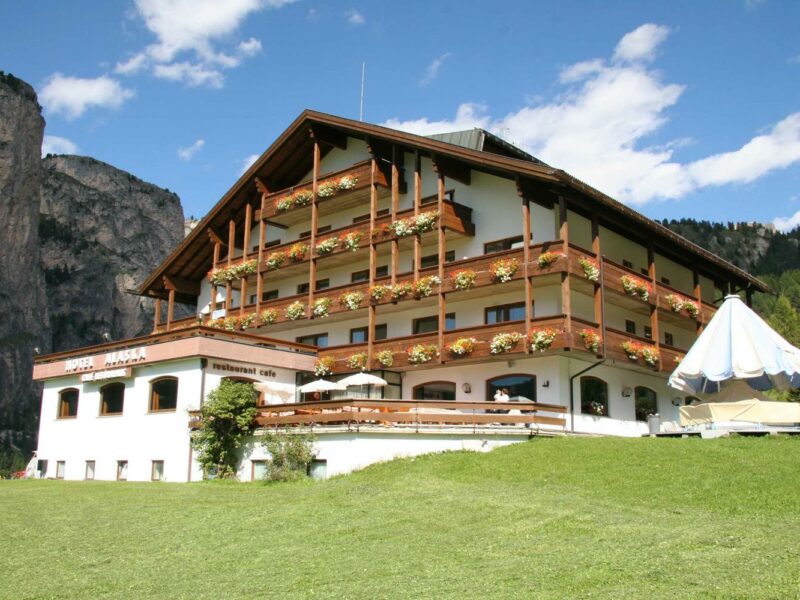 Hotel Alaska (Selva Di Val Gardena)