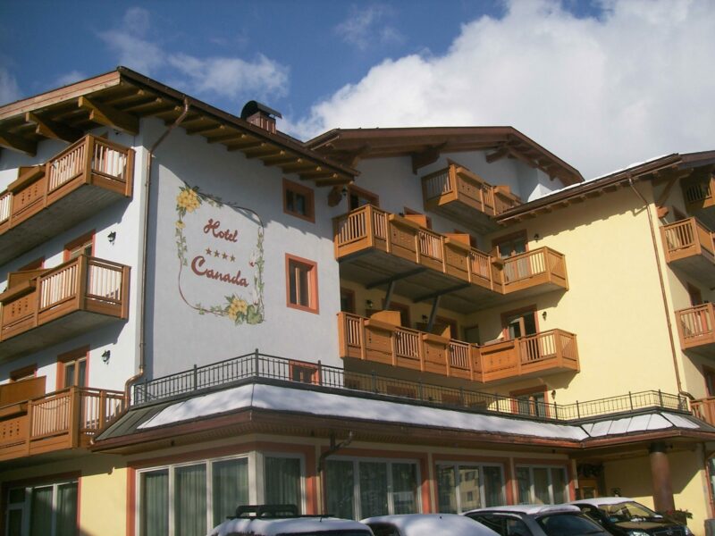 Hotel Canada (polopenze)