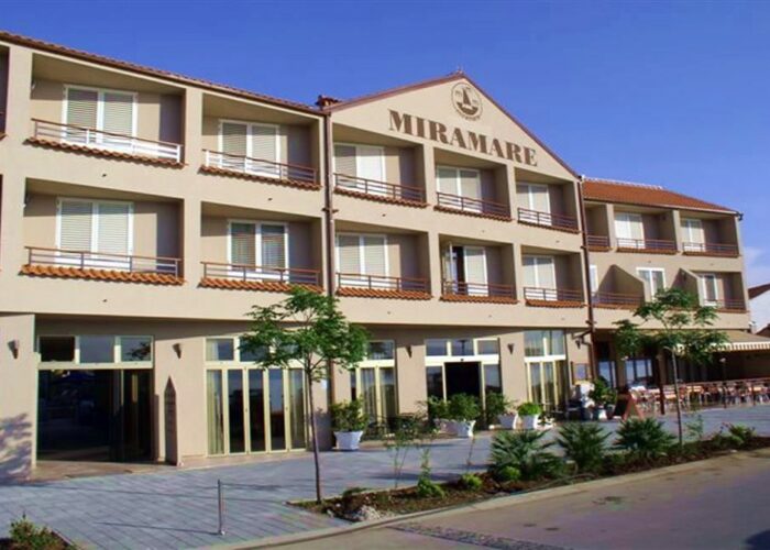 Hotel Miramare (Njivnice)