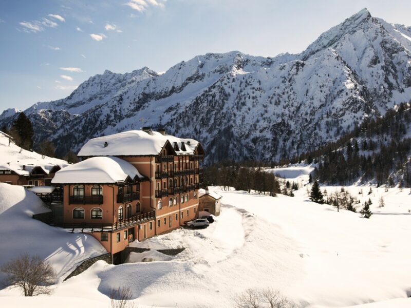 Hotely Různé Passo Tonale – 6denní Lyžařský Balíček Se Skipasem A Dopravou V Ceně