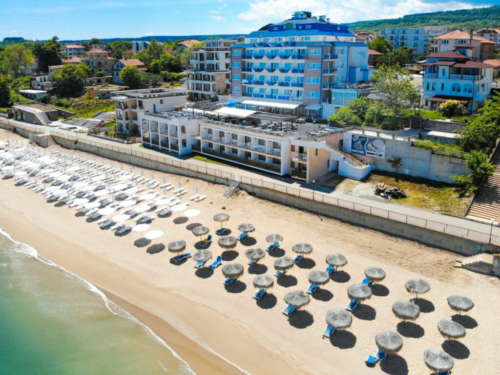 Hotel Paraiso Beach s kombinovanou dopravou