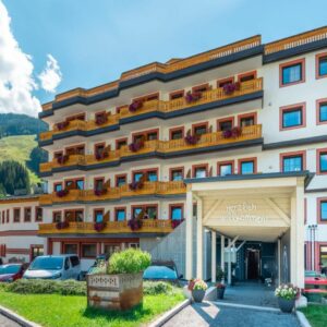 JUFA Alpenhotel Saalbach****