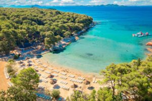 Resort Pine Beach Pakoštane