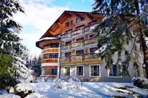 Hotel Ribno - lyžařský balíček s denním přejezdem, wellness a polopenzí v ceně